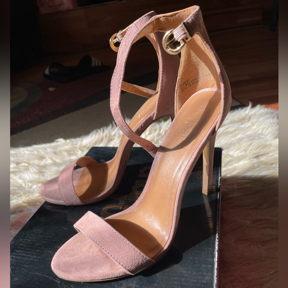 Charlotte Russe mauve single sole heels.